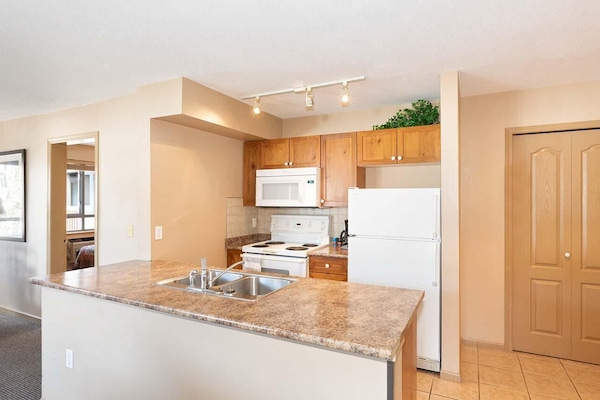 KylskÄp, mikrovÄgsugn, ugn och spishÀll