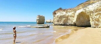 Vacation home with swimming pool (shared) with wide views and absolute tranquility.