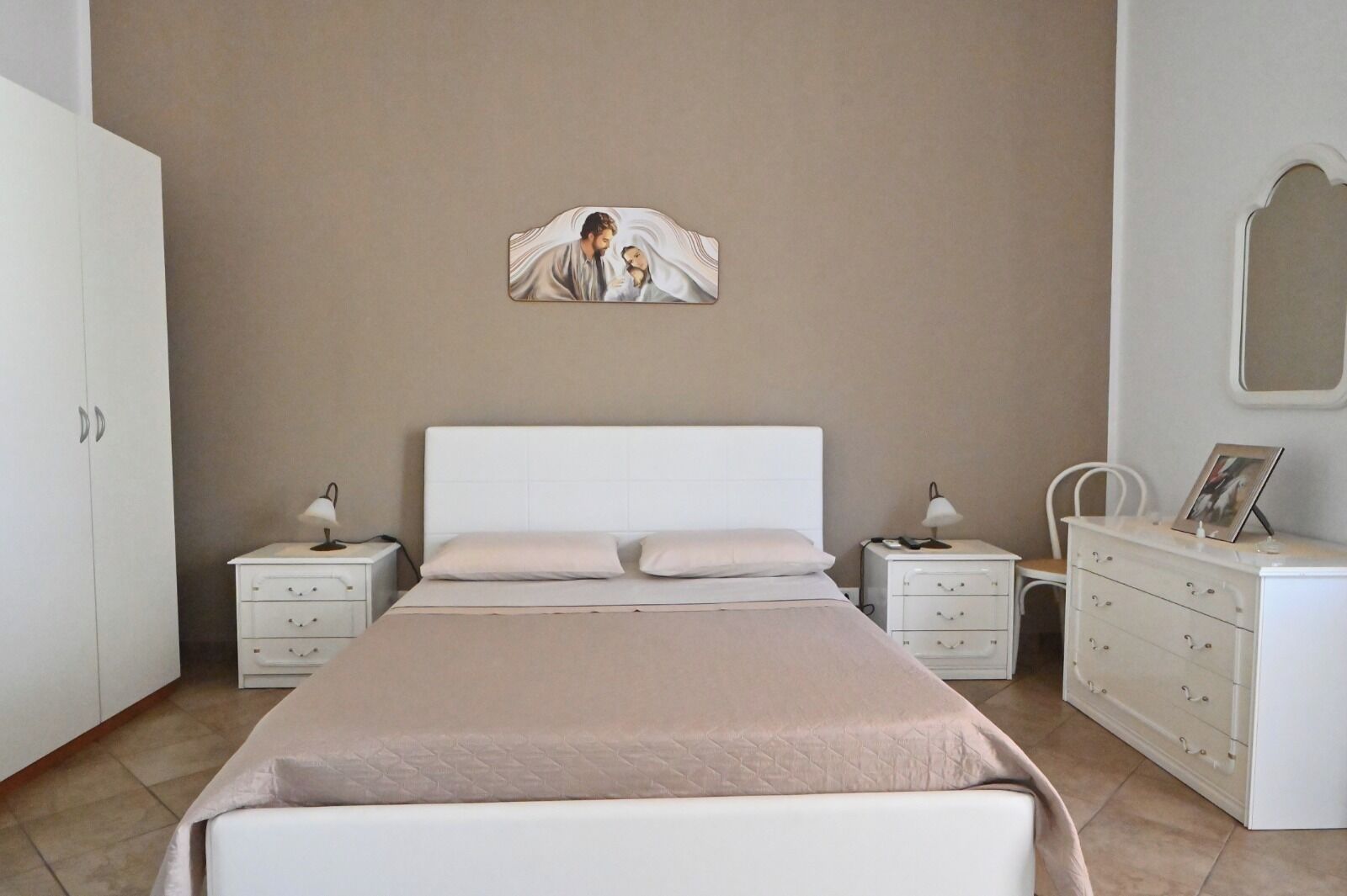 1 camera, ferro/asse da stiro, Wi-Fi, lenzuola