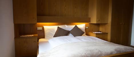 Internet, bed sheets