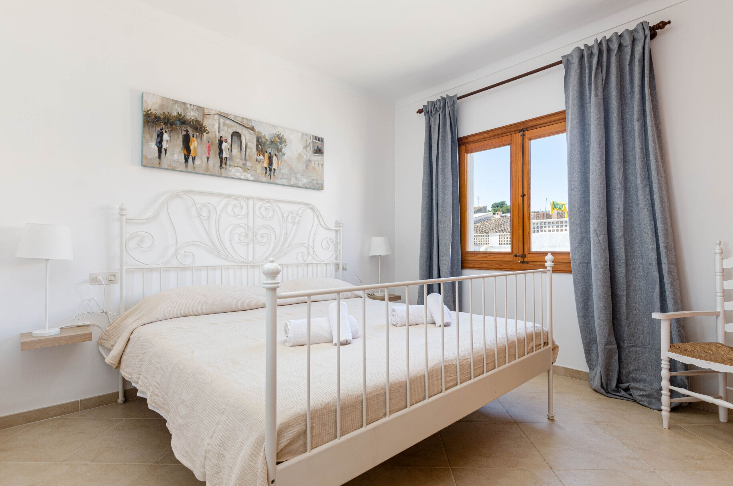 4 bedrooms, iron/ironing board, travel crib, free WiFi