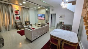 Ảnh chưa phân loại, 2 trong số 44 ảnh, nút