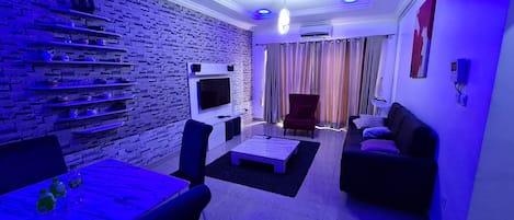 Executive Apartment, 2 Bedrooms | Living area