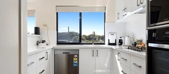 Longbeach Retreat, Beautiful Ocean views at your fingertips