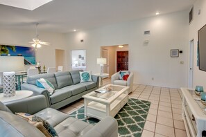 Televisio, kirjoja, stereot