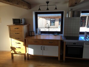 Køleskab, mikrobølgeovn, ovn, opvaskemaskine