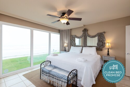 Luxury Beachfront Condo | Stunning Gulf Views