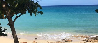 Panoramic views with room to roam in a relaxing environment.