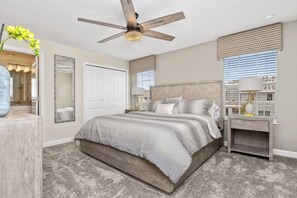 4 slaapkamers, een strijkplank/strijkijzer, gratis wifi, beddengoed