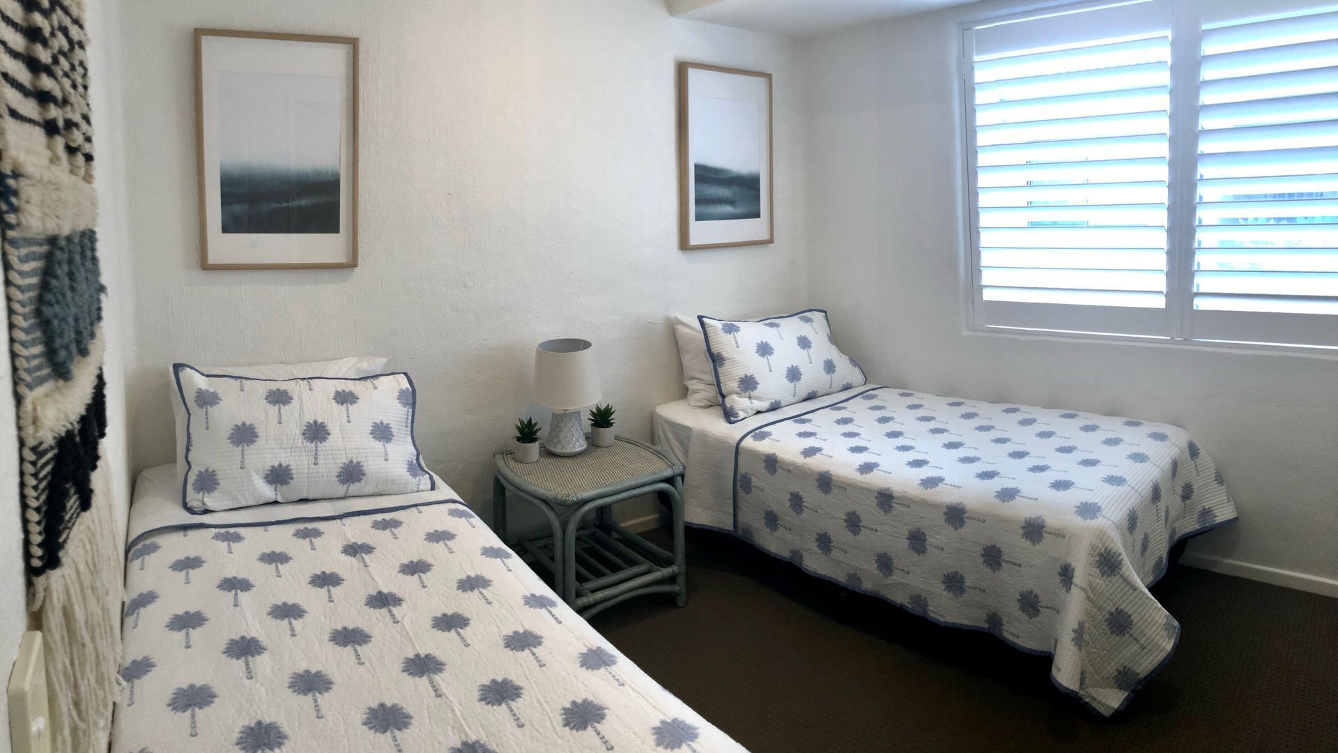 Beautiful unit on the canal at Noosa Sound. Unit 8 — image 11