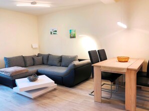 TV - Holiday home Gerd - Christall - Delia (Senftenberg)