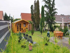 Unclassified image, 3 of 18, button