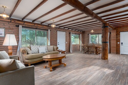 Remodeled Ranch House on 3 acres with Horse Facilities