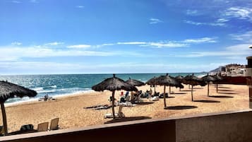 Beach nearby, sun-loungers, beach towels