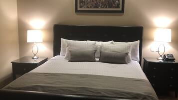1 bedroom, in-room safe, iron/ironing board, WiFi (free)