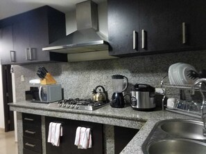 Microwave, dishwasher, coffee/tea maker, cookware/dishes/utensils - AS AT HOME THE BEST CHOICE (Guayaquil)