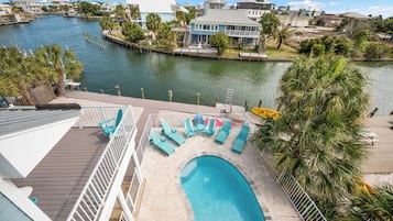 Piscina externa, piscina aquecida