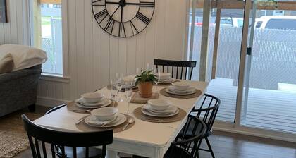 Updated charming home - perfectly located between Downtown & Kidsport Complex