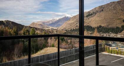 Upouusi Coronet-huoneisto