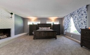 Interior - Entire 5 br, tri-level Home Family, Fun, Relax & dreamy park like yard! (Fair Oaks)