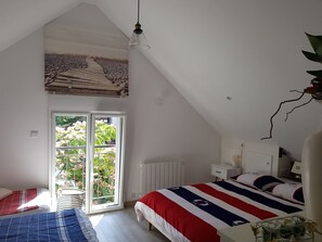 1 bedroom, desk, iron/ironing board, free WiFi