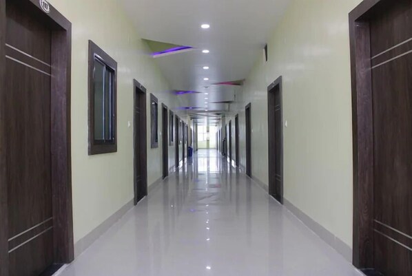 24-inch LED TV with cable channels, TV