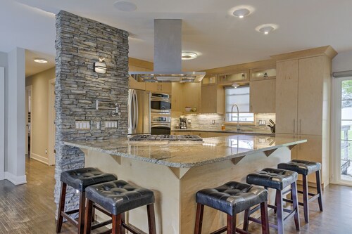 Ulkopuolinen kahvila-sviitti-LÄHELLÄ O-PÄÄSTÄMINEN RENOVAATIO, SIJAINTI & COMFORT