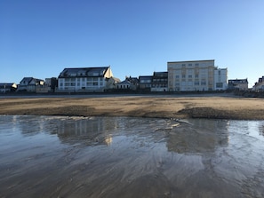 Exterior - EXCEPTIONAL SEA VIEW! IDEAL AS A COUPLE FOR A RELAXING AND COMFORTING STAY. (Agon-Coutainville)