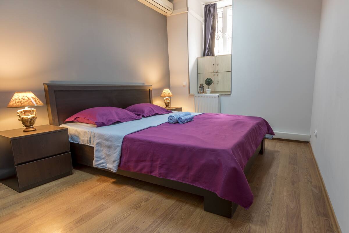 Kamar Double Ekonomi | Setrika/meja setrika, Wi-Fi gratis, dan seprai linen