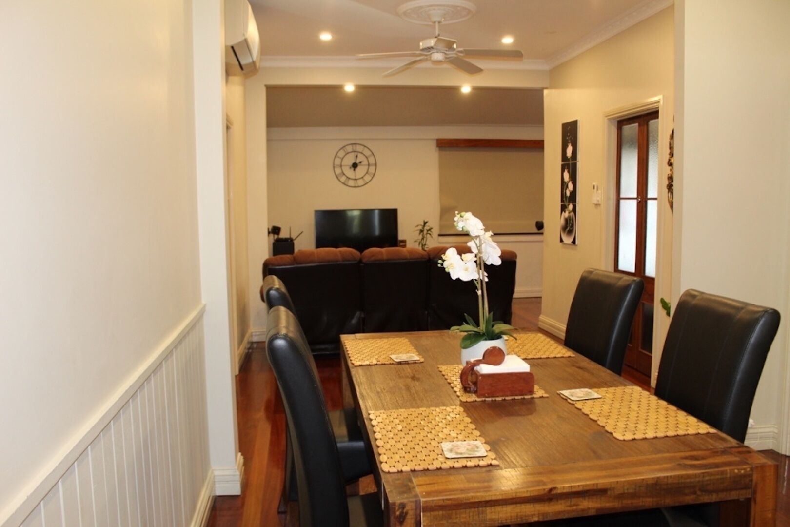Cairns central  walking Distance \"Town House\" — image 24