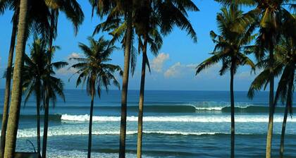 Deluxe Beachfront Villa, Surplombant Balian Surf Break. Superbe piscine