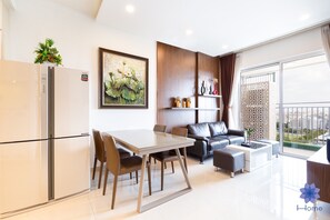 Interior - Modern and Luxury 2Brs Apt w/ Free Gym & Pool, 2km from TSN airport (Ho Chi Minh)