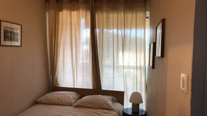 1 bedroom, free WiFi, bed sheets - Studio with separate bedroom. Terrace sea view. Bay of Sagone (Sagone)