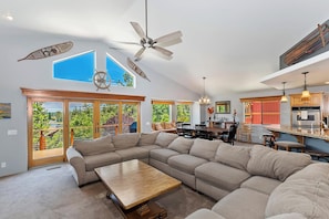 TV, fireplace, DVD player