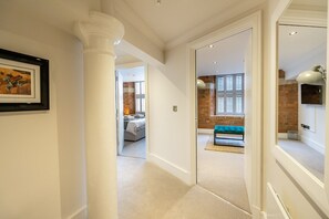 Interior - Cocoa Suites 46 -  a family break that sleeps 2 guests  in 1 bedroom (York)