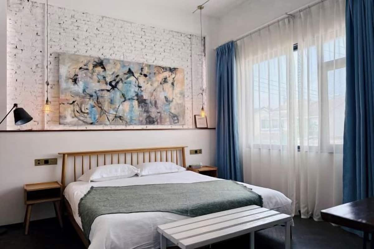 Decoración personalizada, muebles diferentes y escritorio