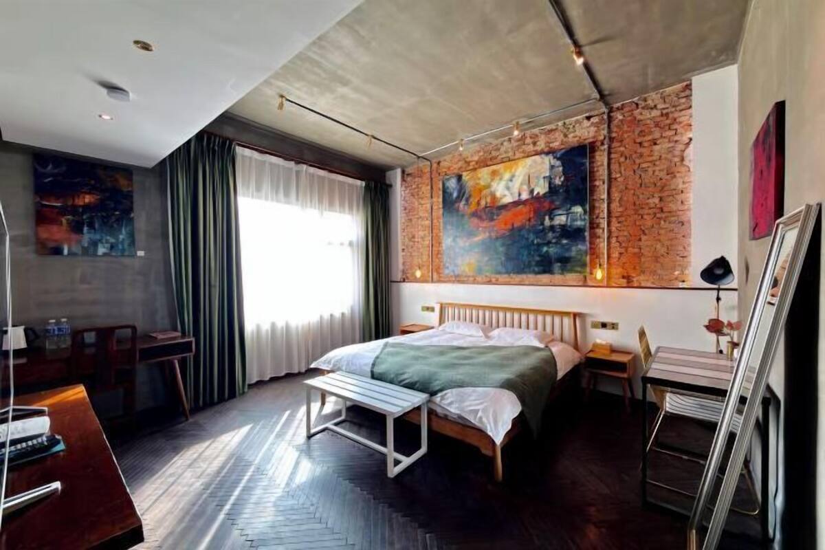 Individually decorated, individually furnished, desk, blackout drapes