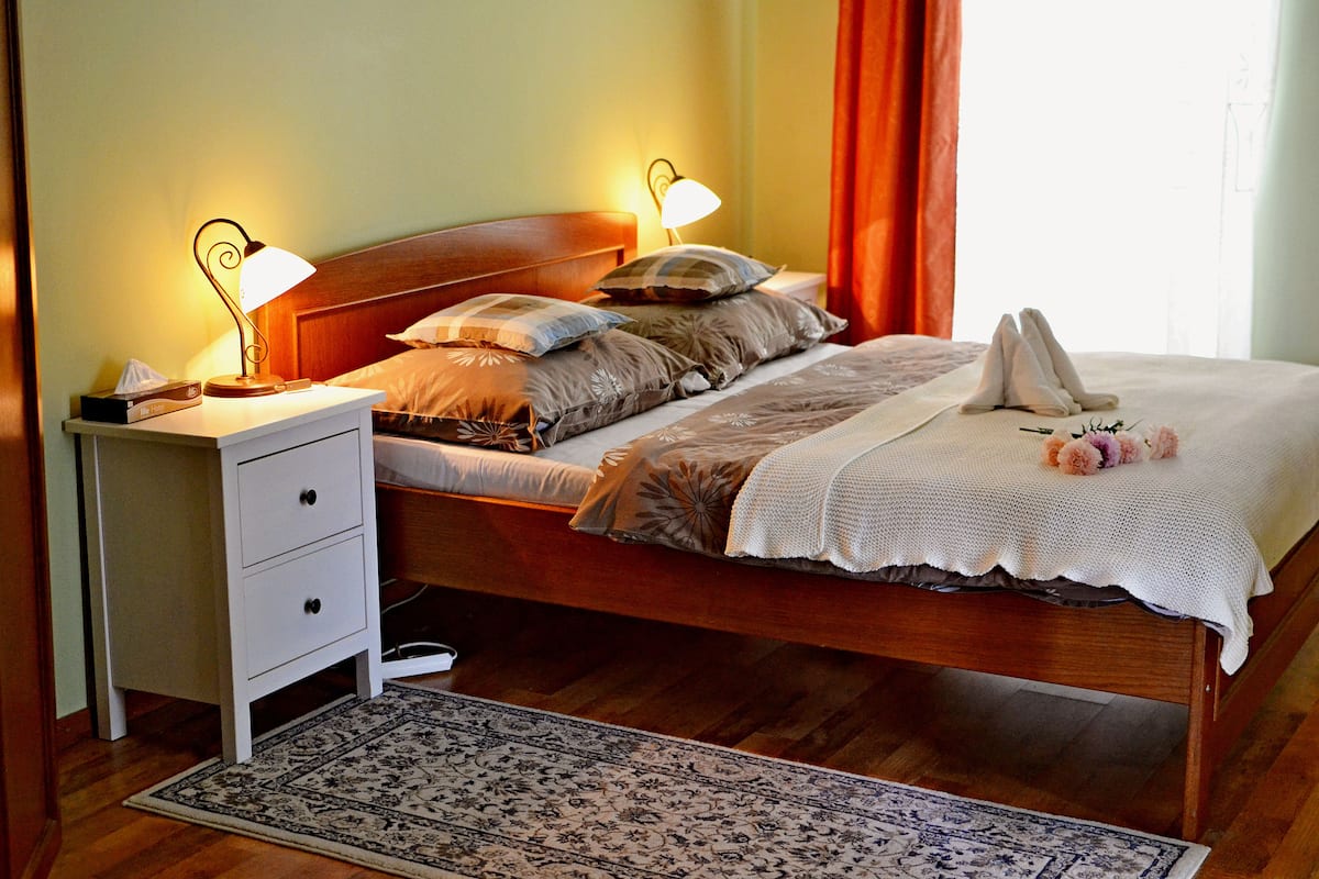 패밀리 스튜디오 | 책상, 무료 유아용 침대, 무료 WiFi, 침대 시트