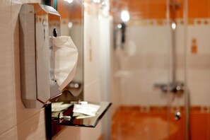 Comfort Double Room | Bathroom | Shower, hair dryer, towels - Penzión Daniela (Rajecke Teplice)