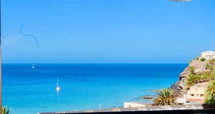 APPARTEMENT DE PREMIĂRE LIGNE DE PLAGE