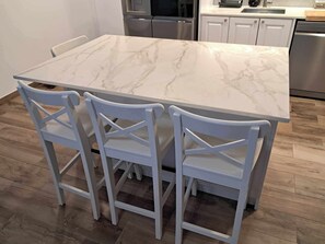 Dining - Family friendly house situated next to the beaches in the center of the island (Água de Alto)