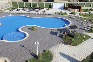 Outdoor pool, pool loungers