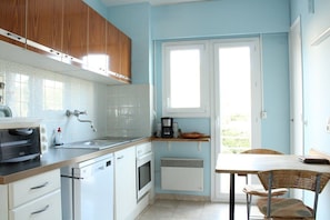 Fridge, microwave, oven, dishwasher