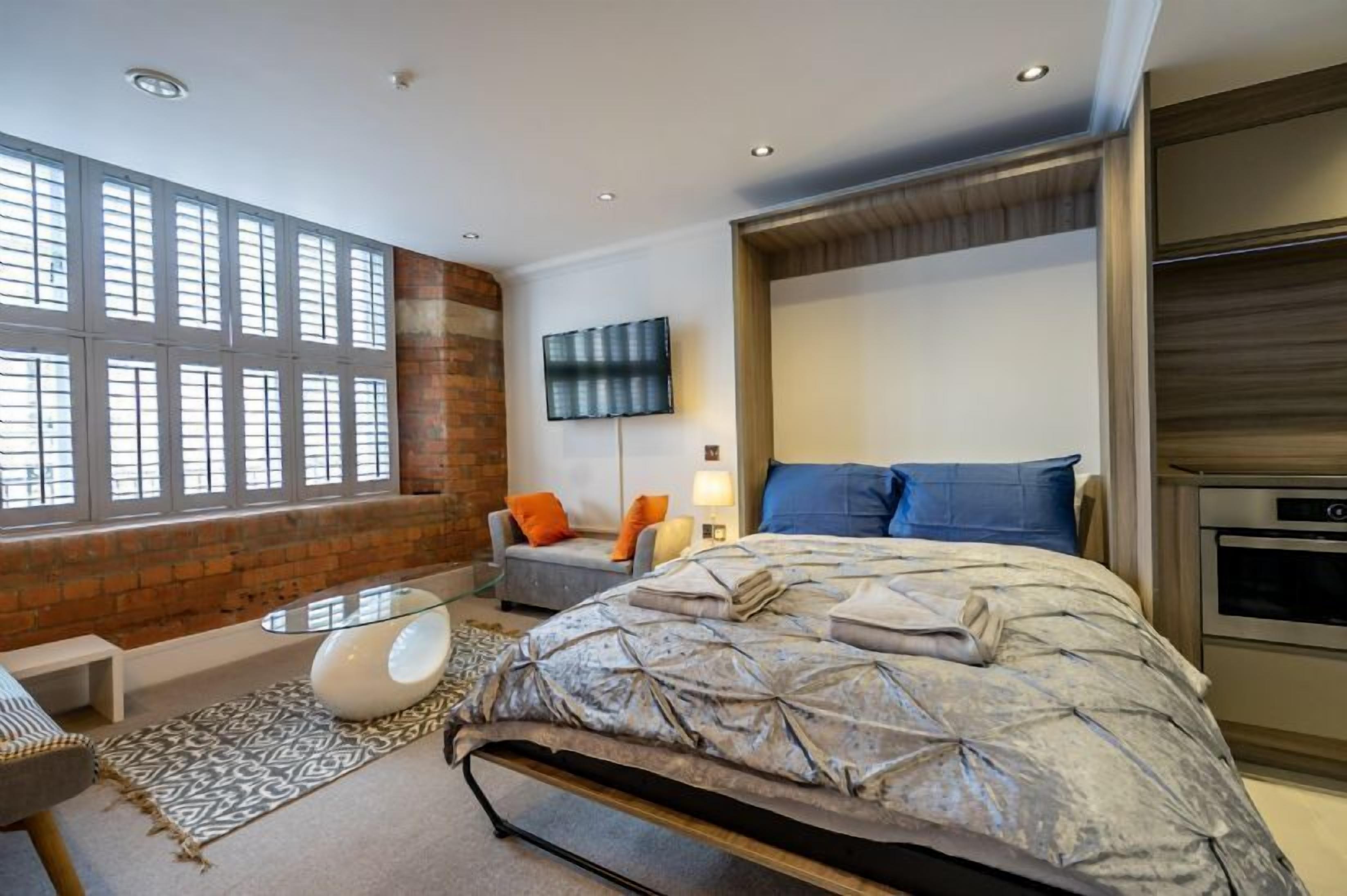 1 bedroom, iron/ironing board, internet