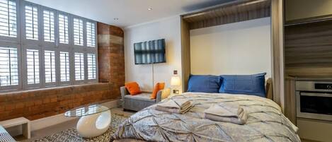 1 bedroom, iron/ironing board, internet