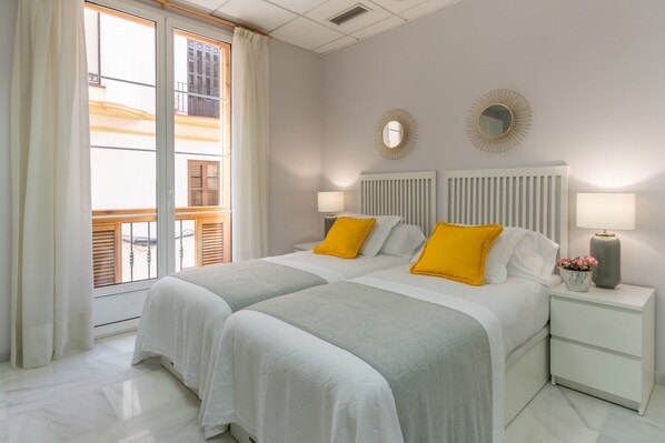 1 chambre, fer et planche à repasser, accès Internet, draps fournis