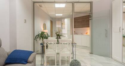 iloftmalaga Strachan-Larios