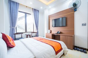 Kamar Double Standar | Minibar, meja kerja, kedap suara, dan Wi-Fi gratis