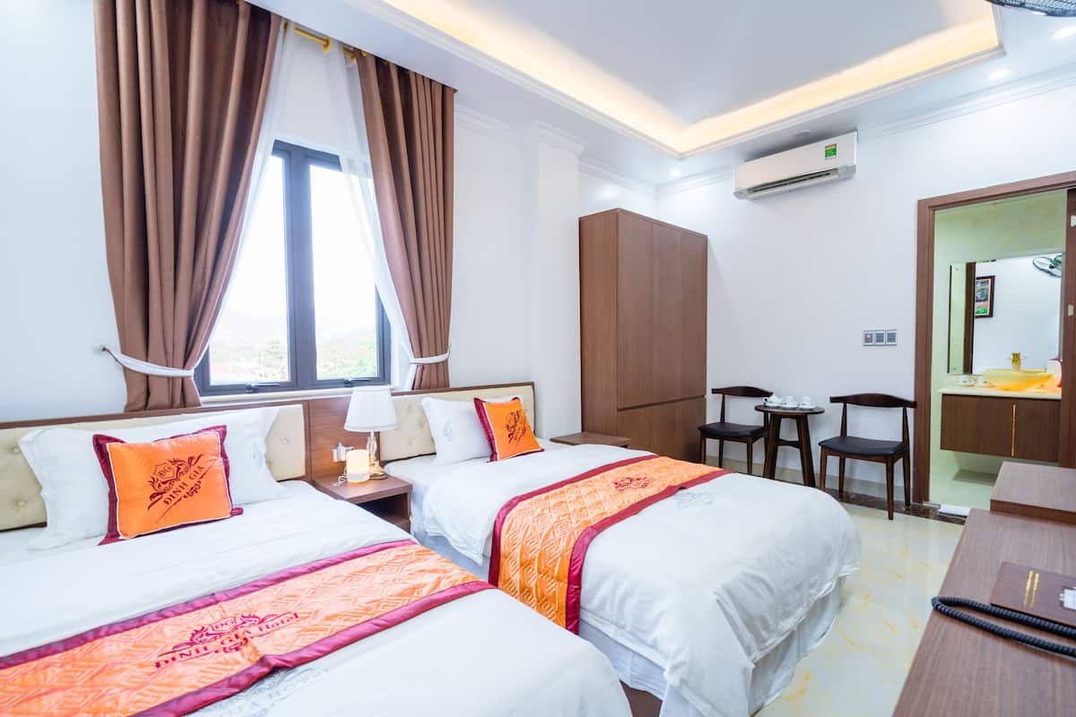 Minibar, desk, soundproofing, free WiFi