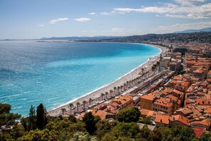 Beach nearby, beach towels - Villa with private pool and garden / French Riviera (La Gaude)